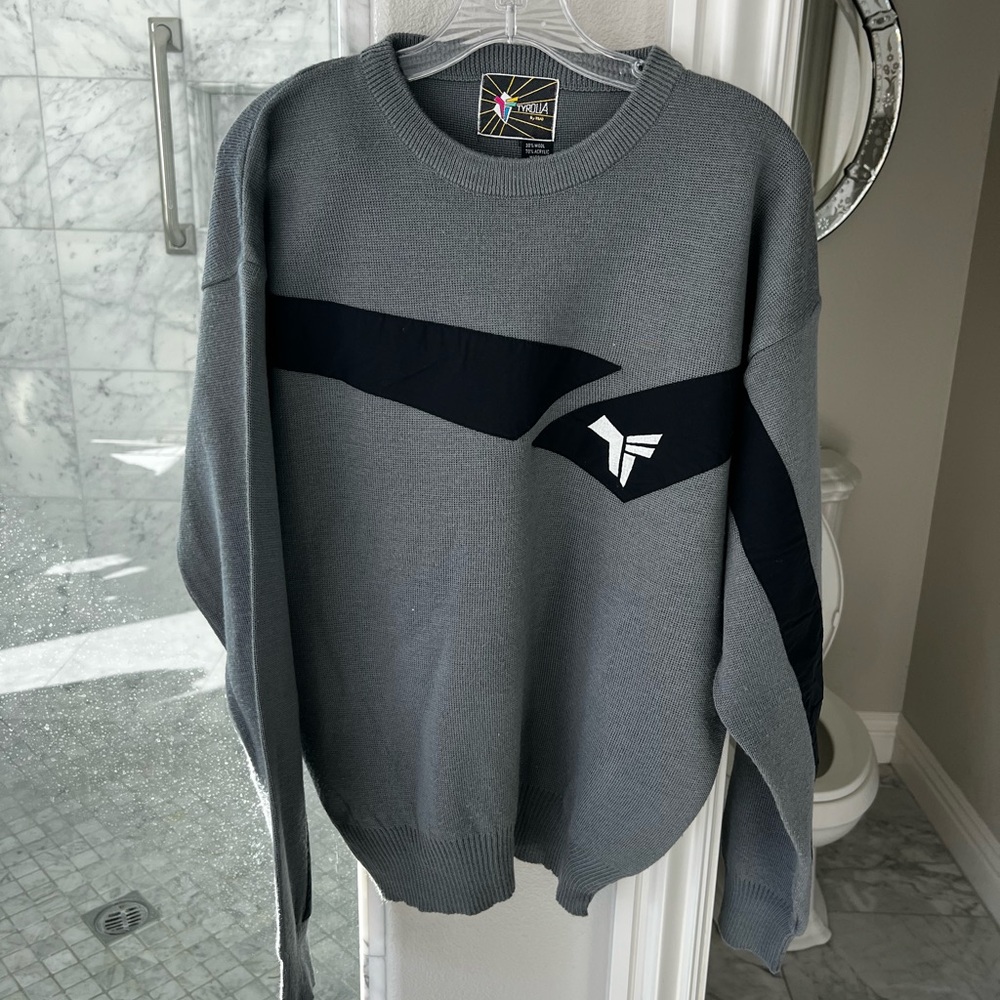 Men’s Medium Gray and Black Tyrolia Wool Sweater